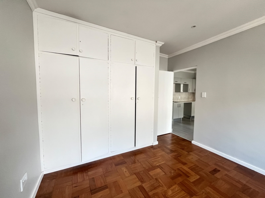 2 Bedroom Property for Sale in Sea Point Western Cape